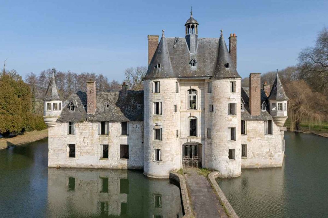 Château de Logempré à Pont-Saint-Pierre